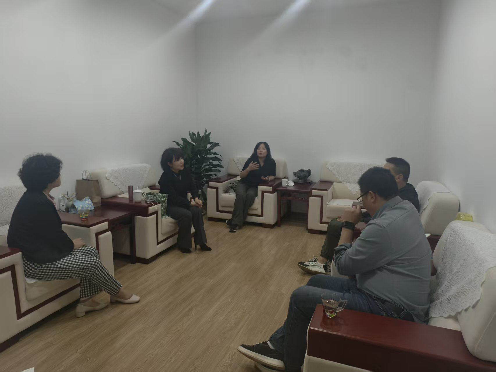 图片2.png 图片2.png