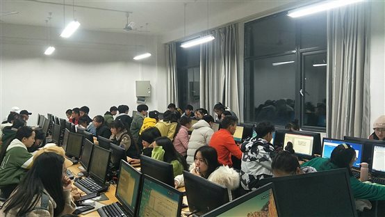 D:实践教学中心实验室开放管理照片1.jpg