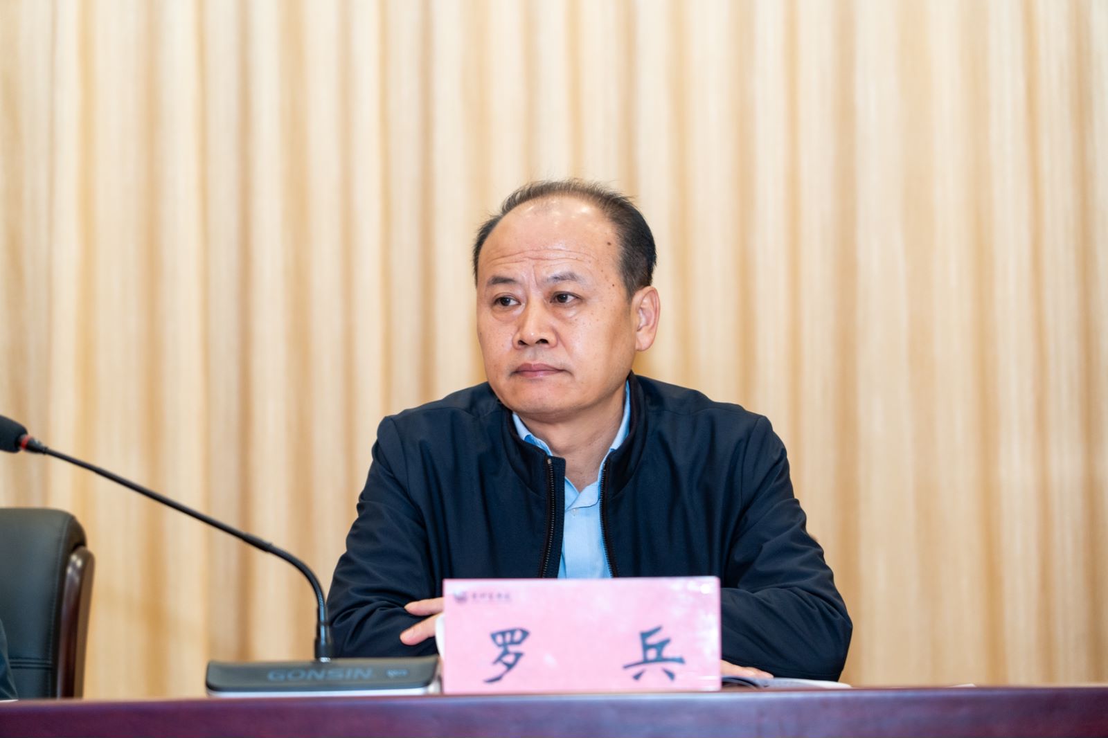 罗兵.jpg 罗兵.jpg